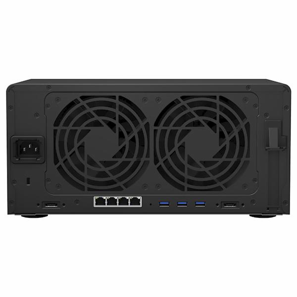 Servidor Nas Storage Synology DiskStation DS1821+ AMD Ryzen V1500B de 2.2GHz / 4GB de RAM / 8 Baias / USB / LAN - Preto